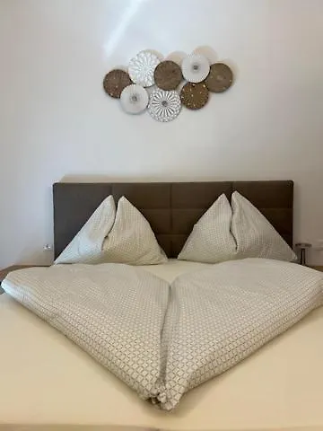 Tadini Joy Babici