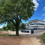 Вилла Tadini Joy *